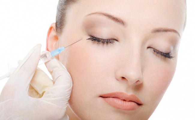 injection of botox in the female eye